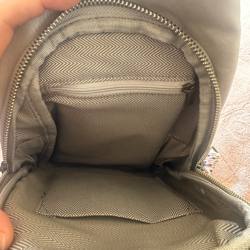 Light Grey Crossbody Sling Bag with Patterned Strap - Picture 5 of 6